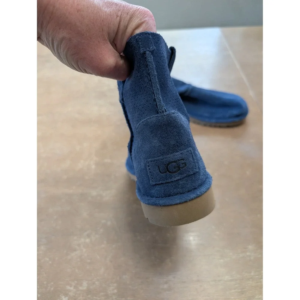 UGG Classic Unlined Blue Perf‎ Suede Ankle Boots Womens 8 comfort pull on street